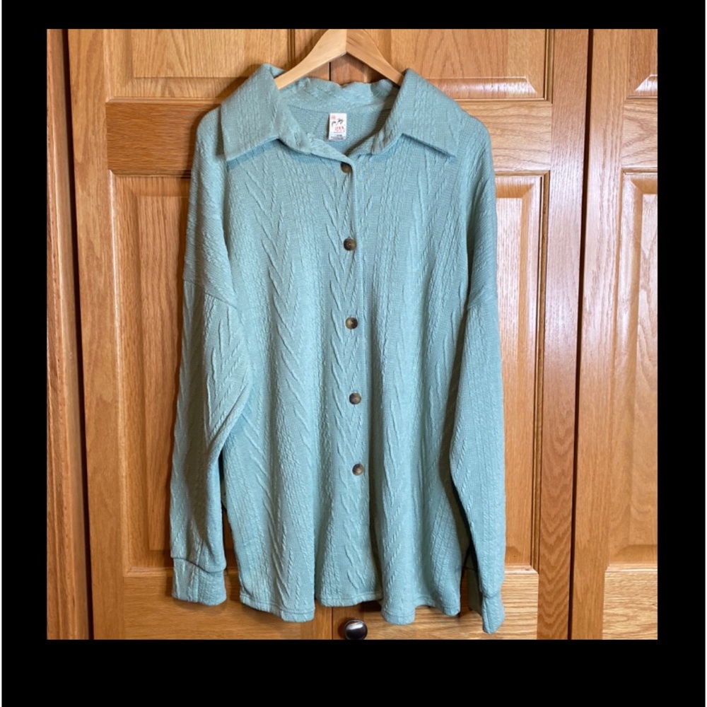 7th Ray green button oversized top Langenlook style like new size 3XL